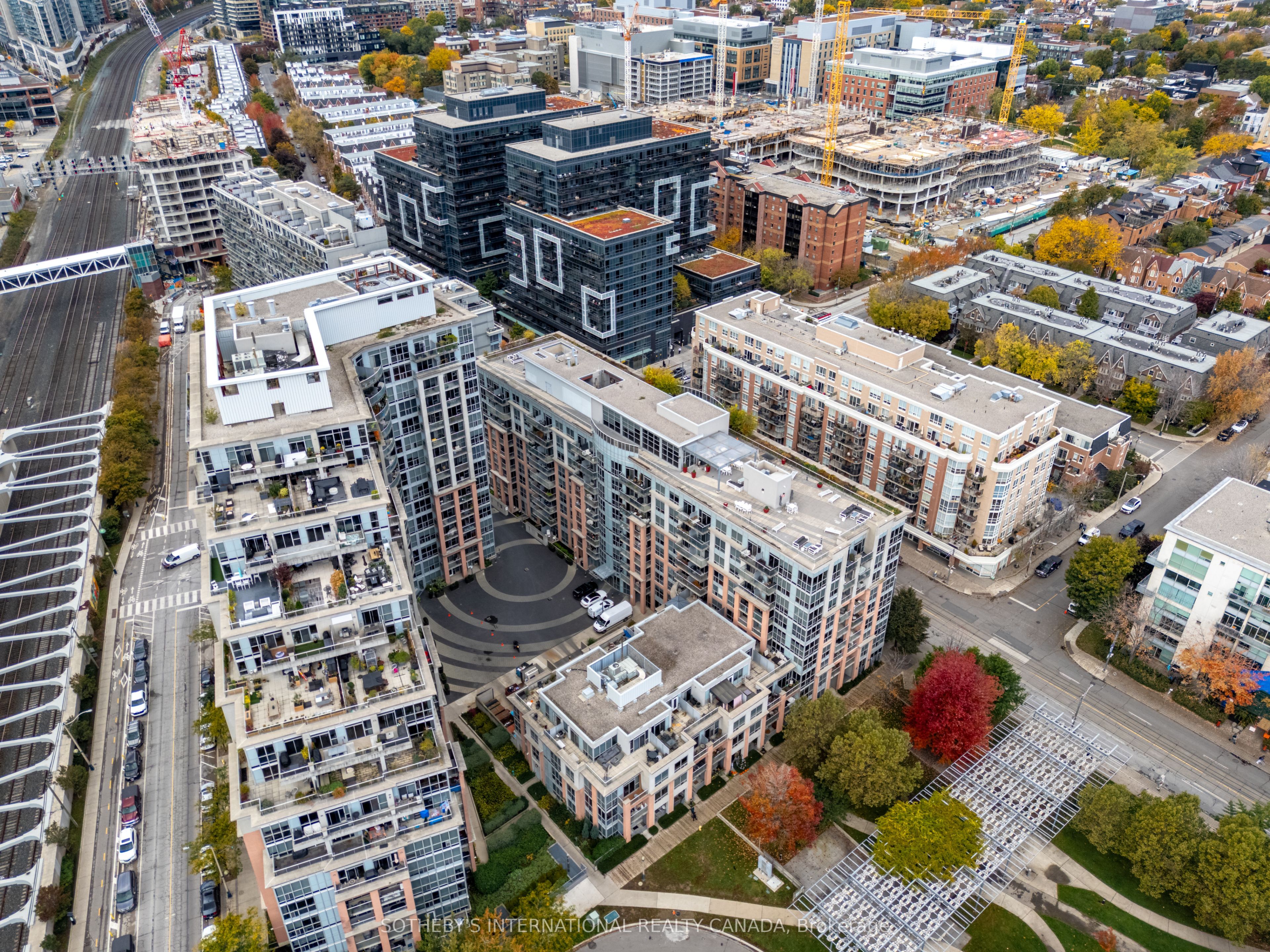 1005 King Street #810 Toronto C01, ON M6K 3M8