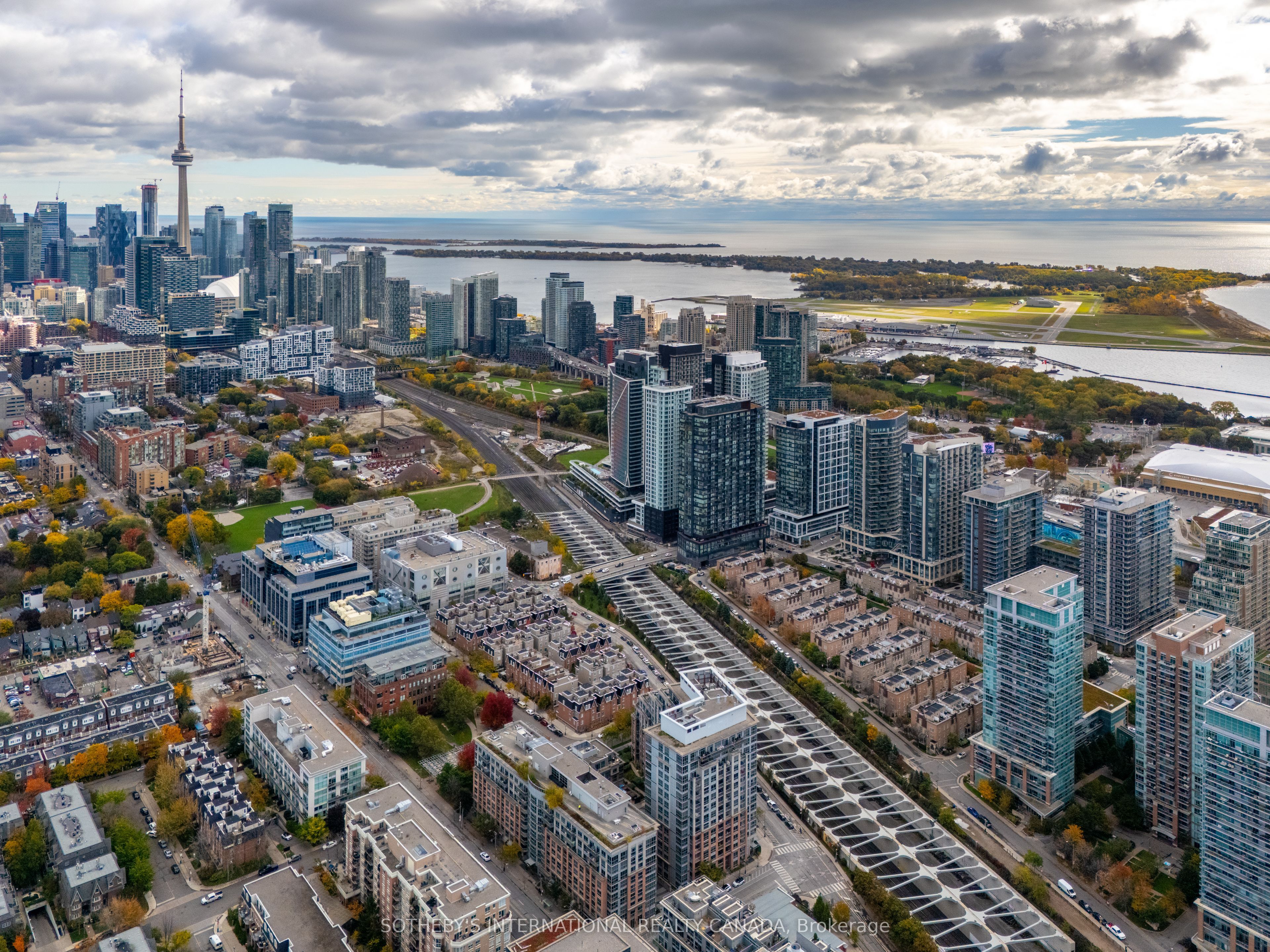 1005 King Street #810 Toronto C01, ON M6K 3M8