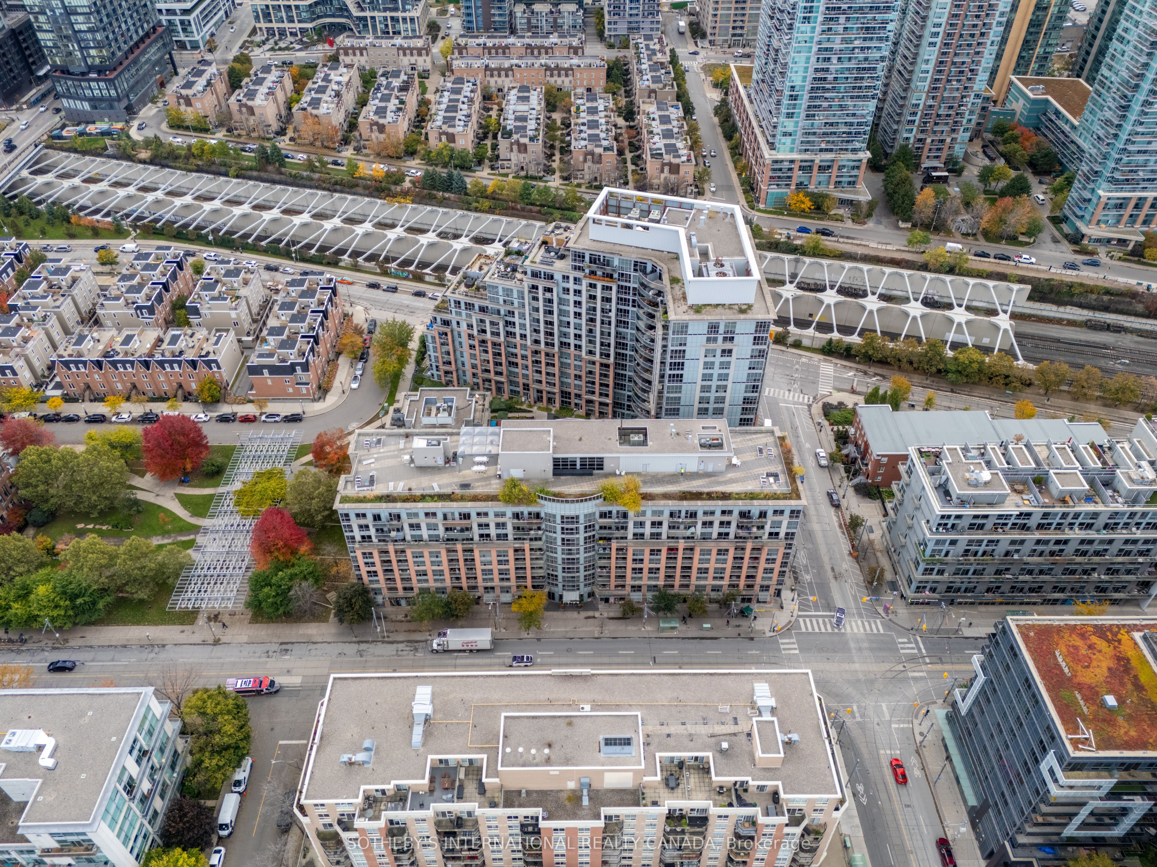 1005 King Street #810 Toronto C01, ON M6K 3M8