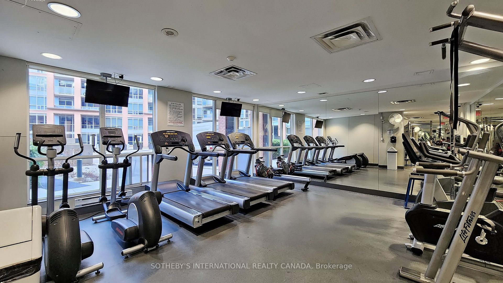 1005 King Street #810 Toronto C01, ON M6K 3M8