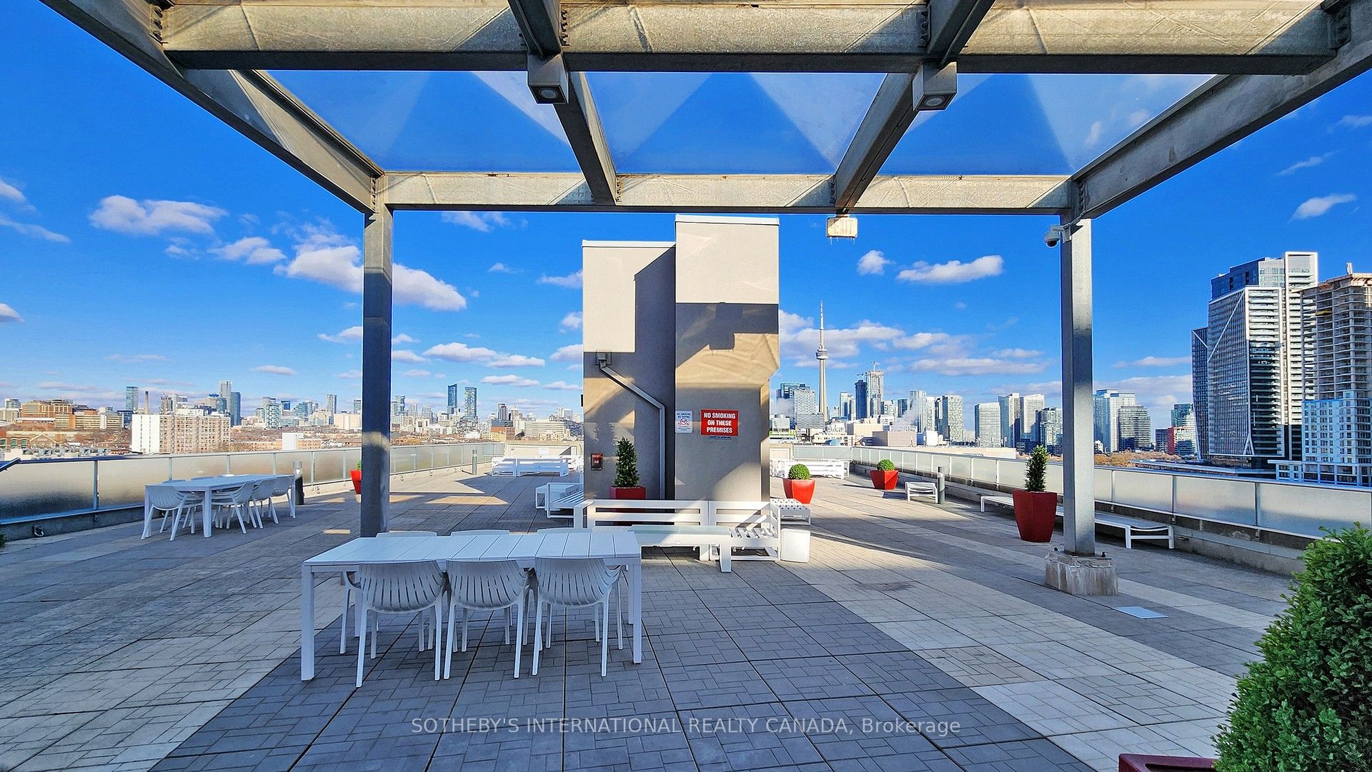 1005 King Street #810 Toronto C01, ON M6K 3M8