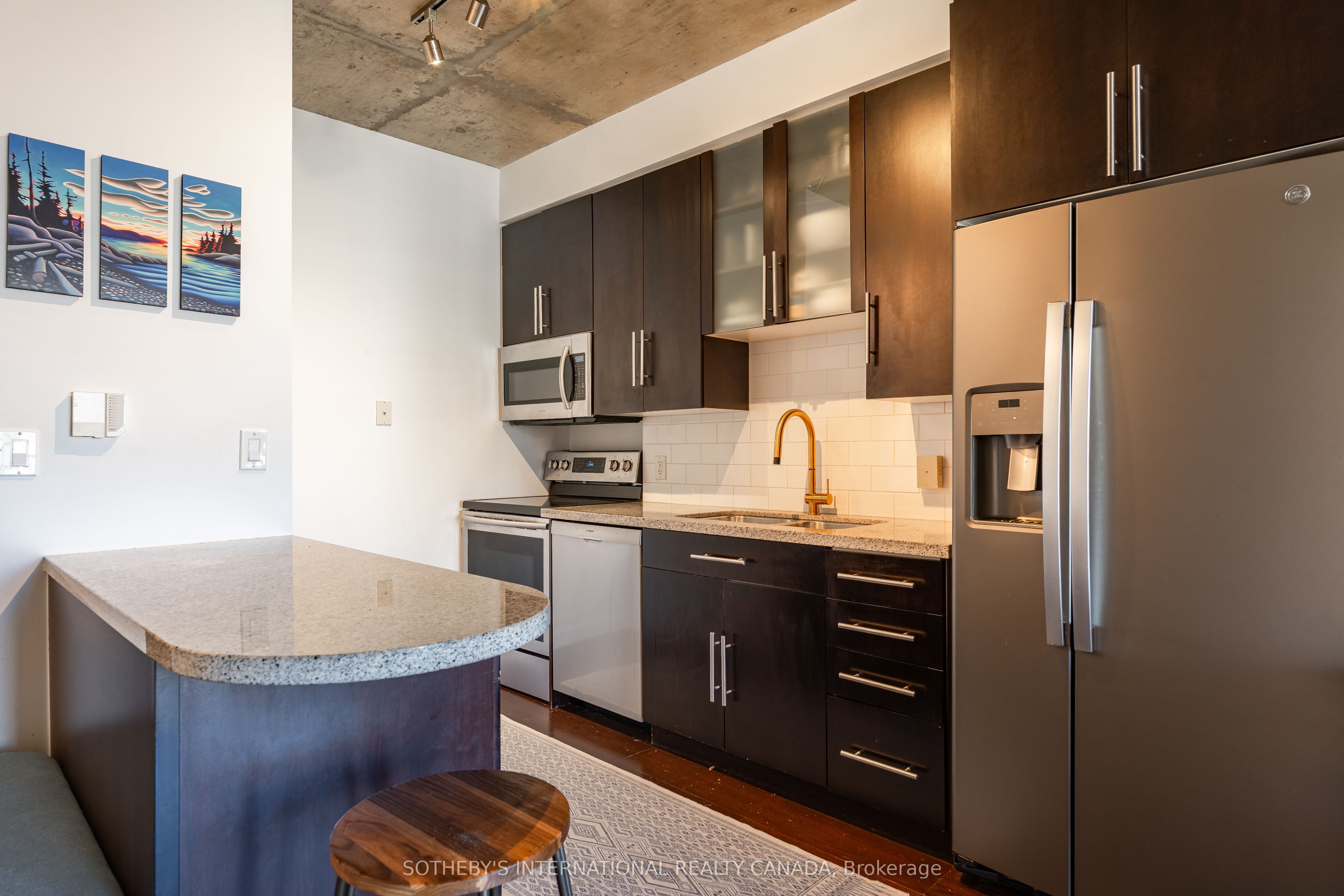 1005 King Street #810 Toronto C01, ON M6K 3M8