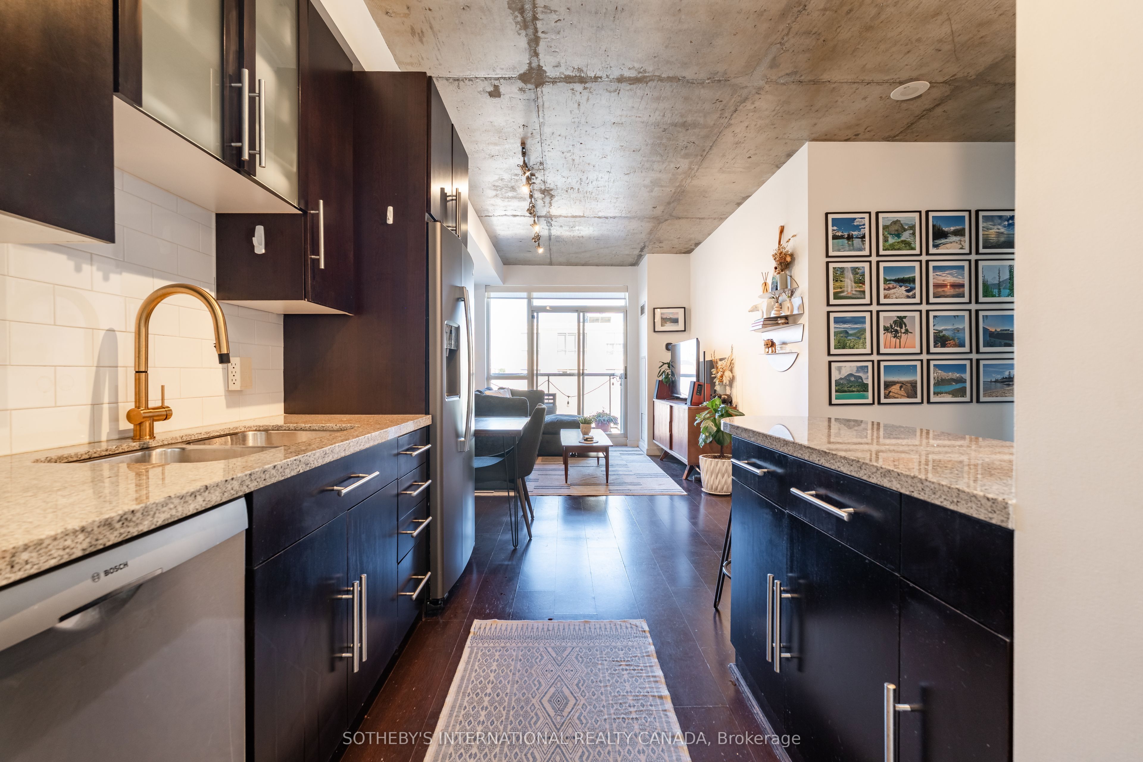 1005 King Street #810 Toronto C01, ON M6K 3M8