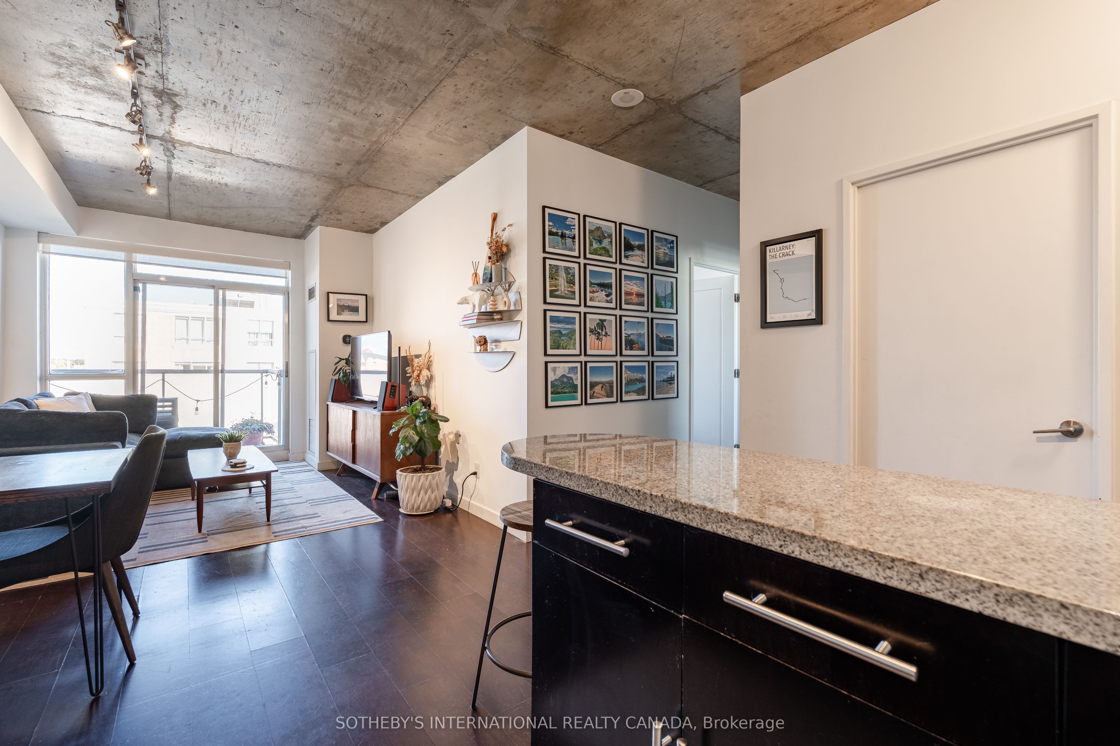 1005 King Street #810 Toronto C01, ON M6K 3M8