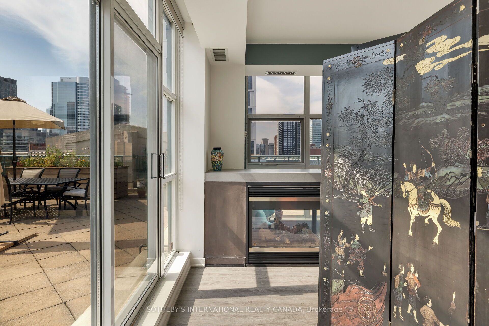 155 Dalhousie Street #PH1 Toronto C08, ON M5B 2P7