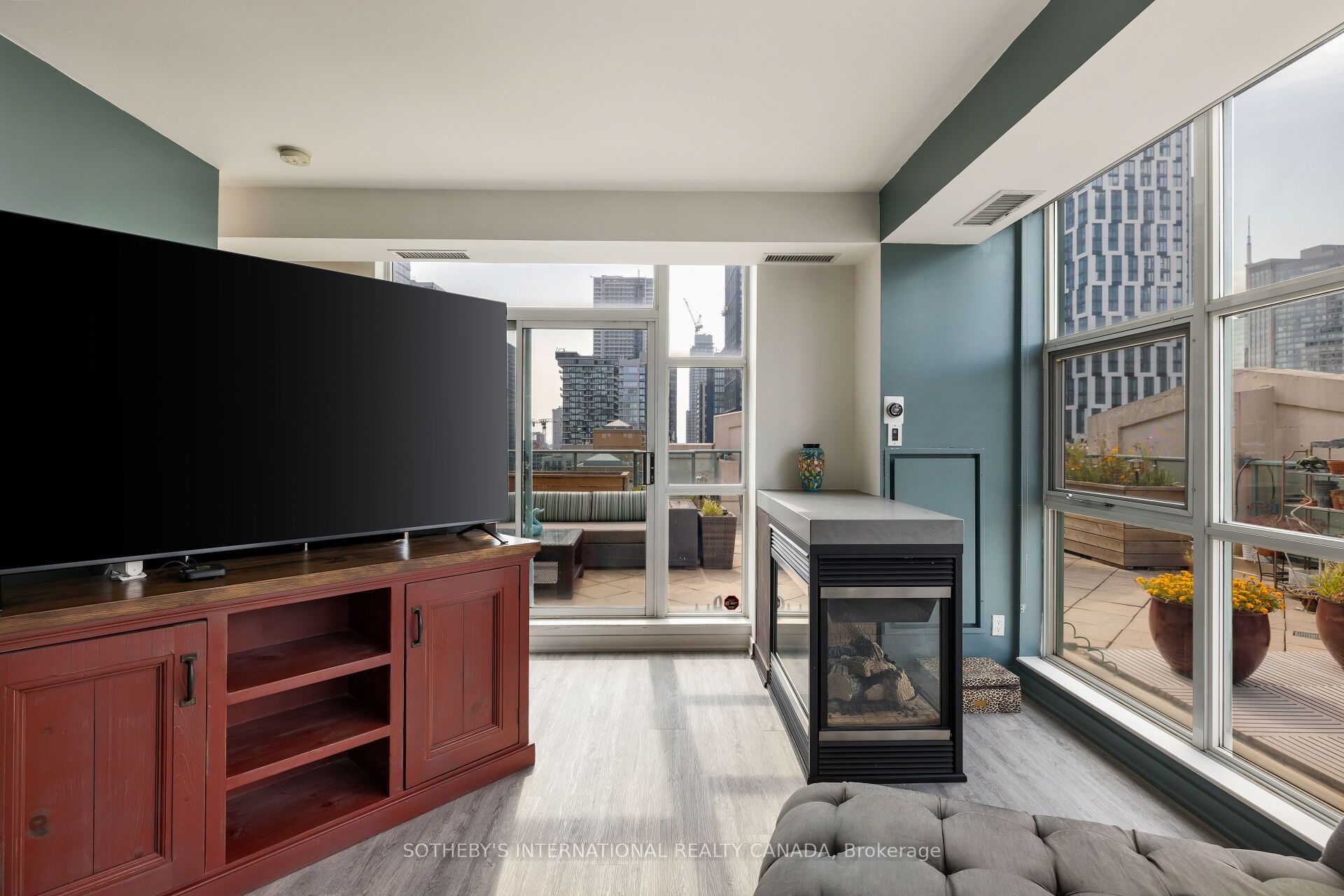 155 Dalhousie Street #PH1 Toronto C08, ON M5B 2P7