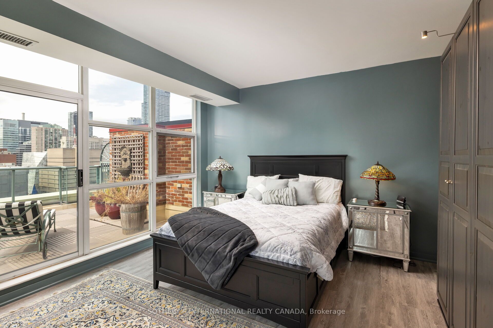 155 Dalhousie Street #PH1 Toronto C08, ON M5B 2P7