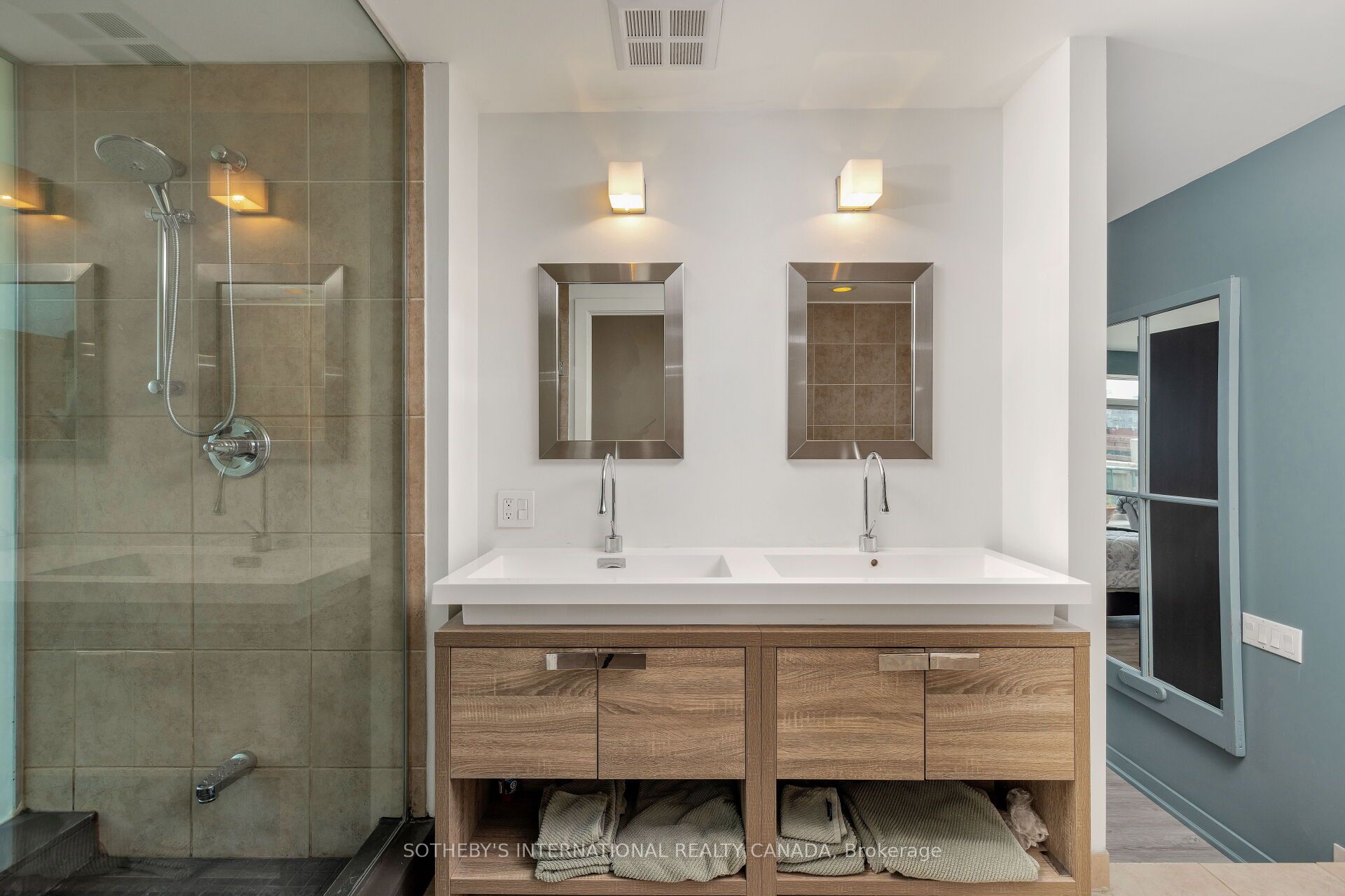 155 Dalhousie Street #PH1 Toronto C08, ON M5B 2P7