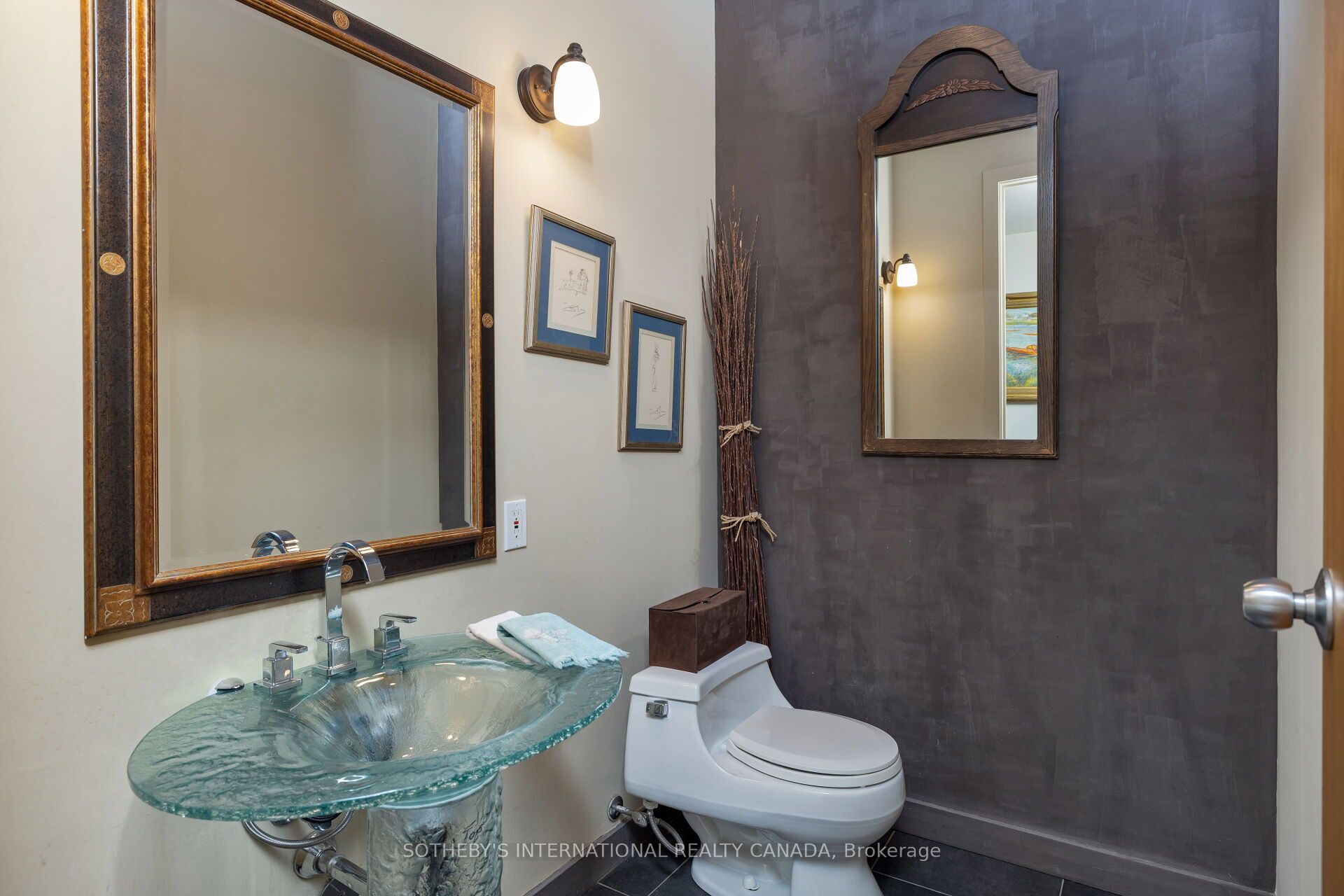 155 Dalhousie Street #PH1 Toronto C08, ON M5B 2P7