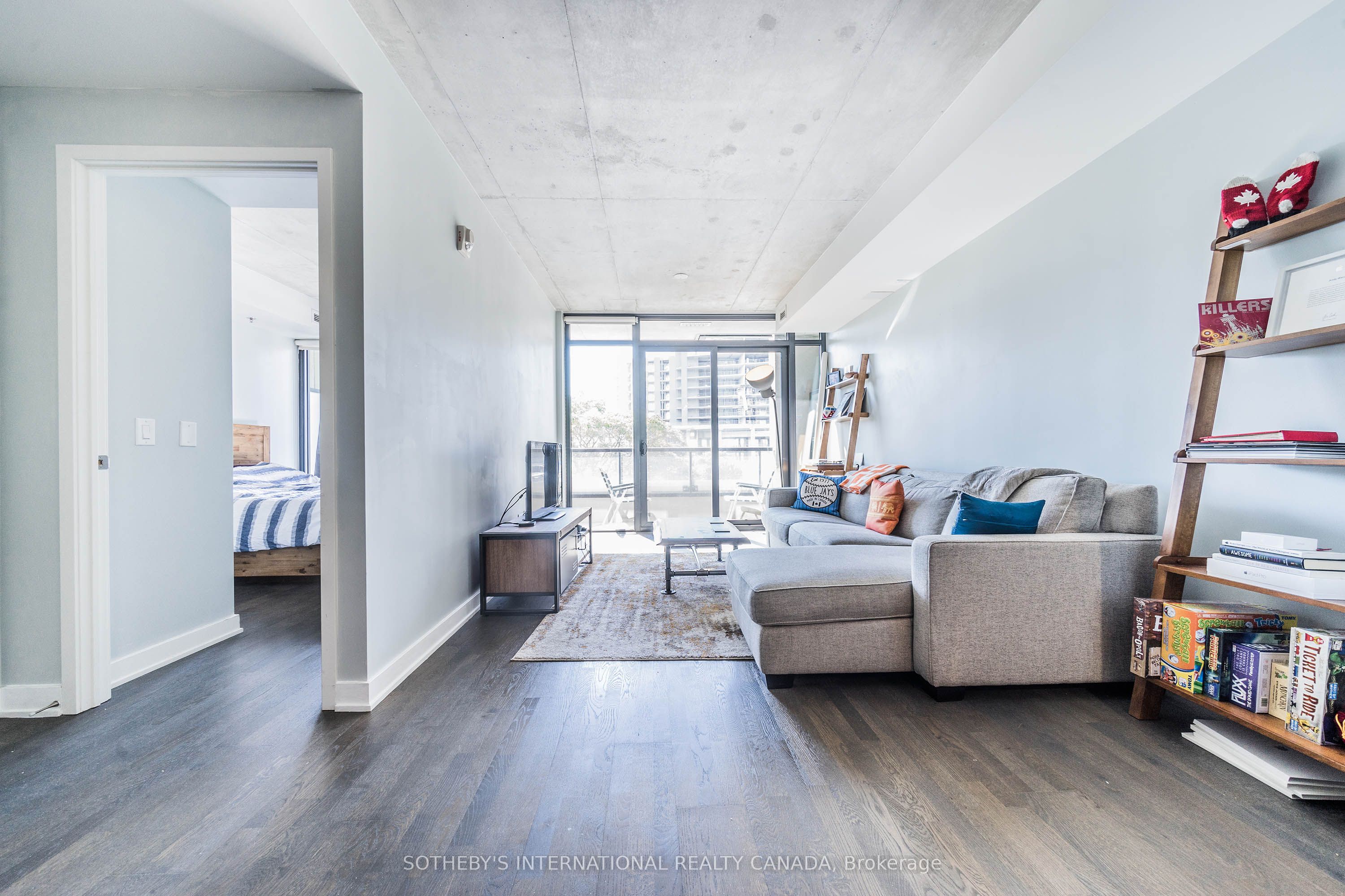 8 Dovercourt Road #305 Toronto C01, ON M6J 0B6