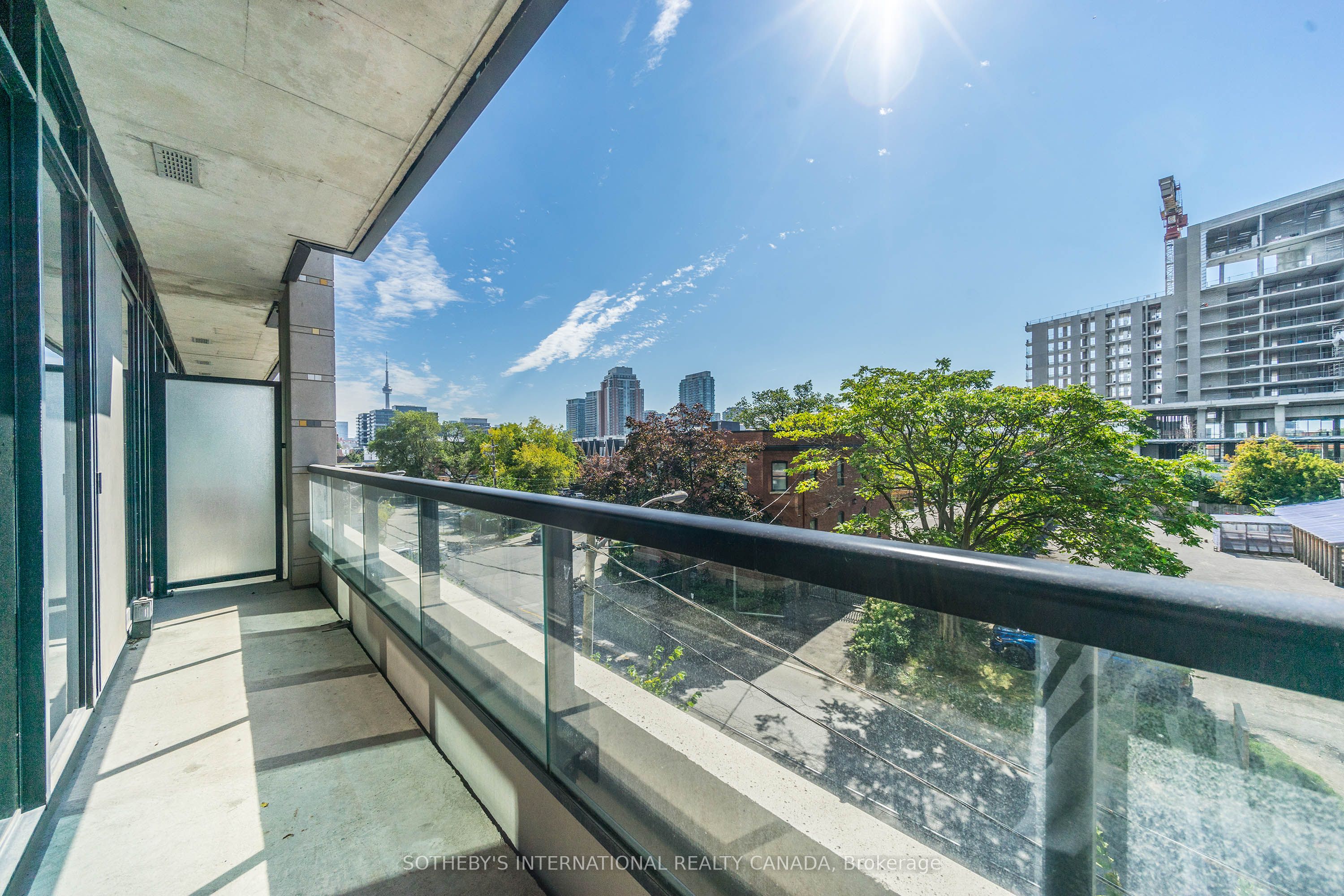 8 Dovercourt Road #305 Toronto C01, ON M6J 0B6