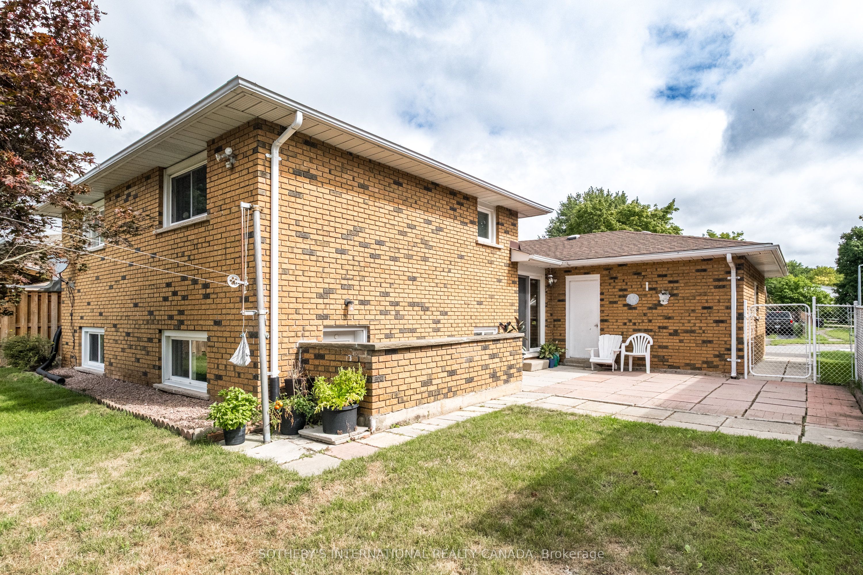 87 Bridlewood Drive Welland, ON L3C 6H3